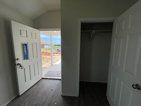 4th image of 2237 SE 90th St