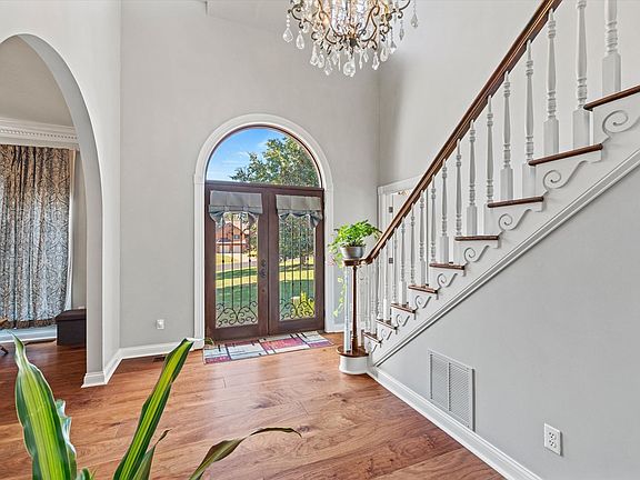 2nd image of 709 Wexford Way