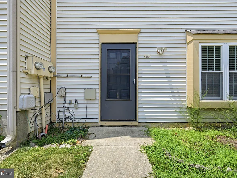 16 Meadowside Ct — Photo 4