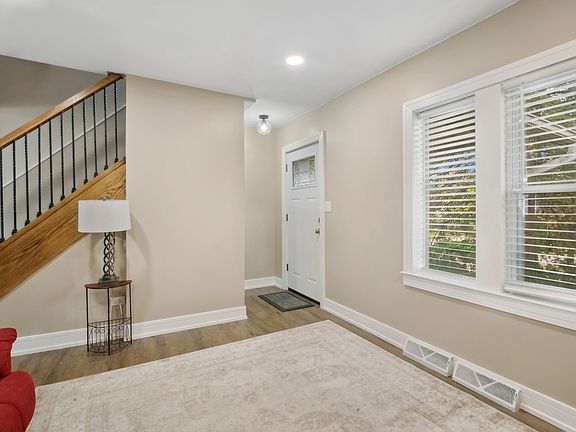 3rd image of 236 N West Rd