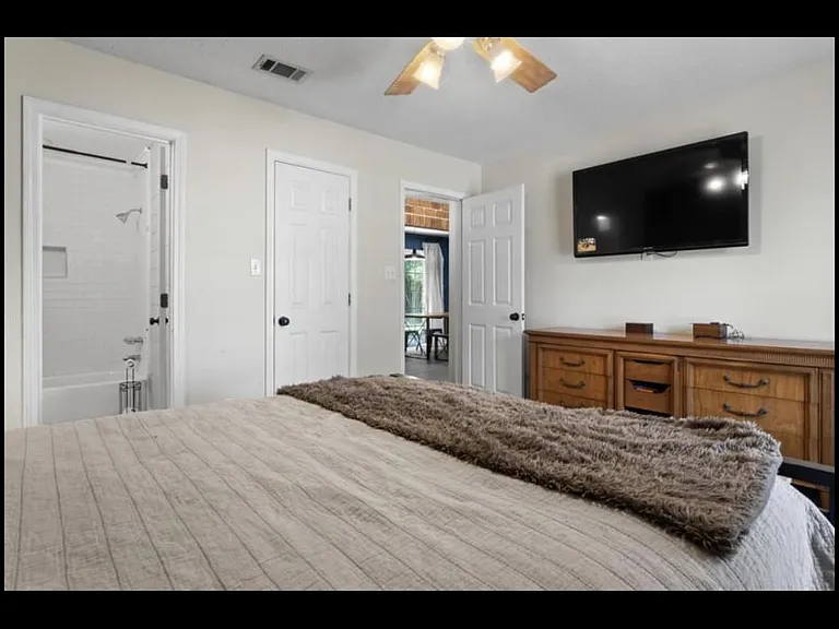 3905 Yosemite Dr — Photo 10