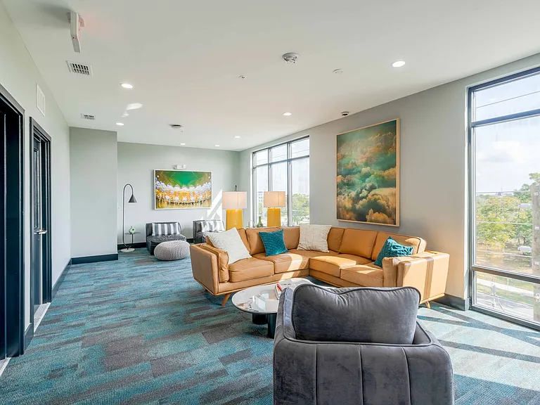 The Accolade Collegiate Village East - Student Housing — Photo 15
