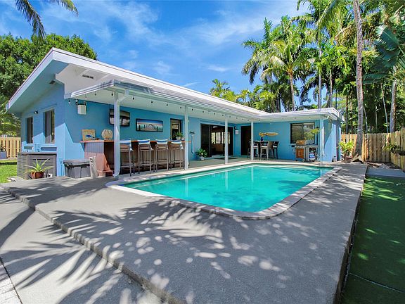 2nd image of 3330 SW 20th Street