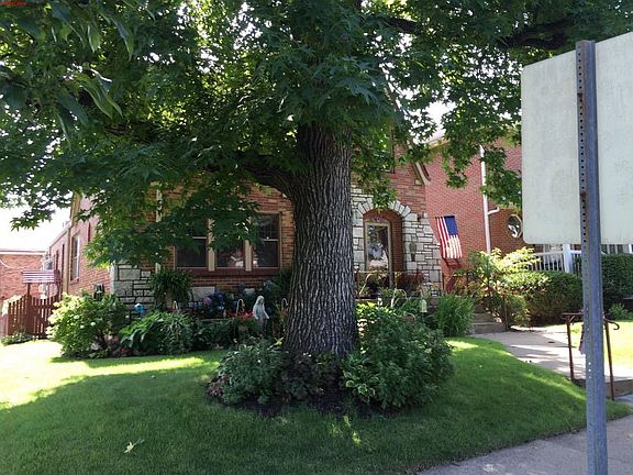 4th image of 2334 Macklind Ave
