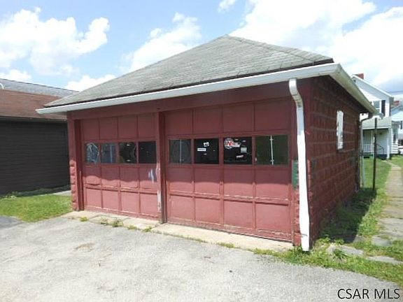 3rd image of 78 Maple Ave