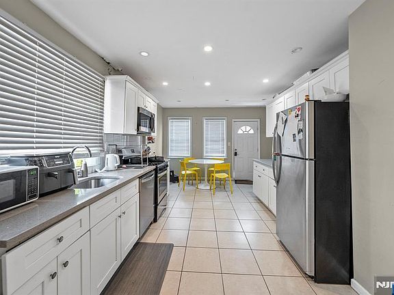 5th image of 38-40 Nairn Pl