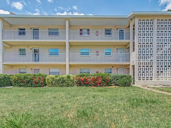 3987 Maceachen Blvd APT 123, Sarasota, FL 34233