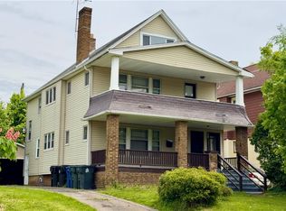 949 Helmsdale Rd, Cleveland Heights, OH 44112