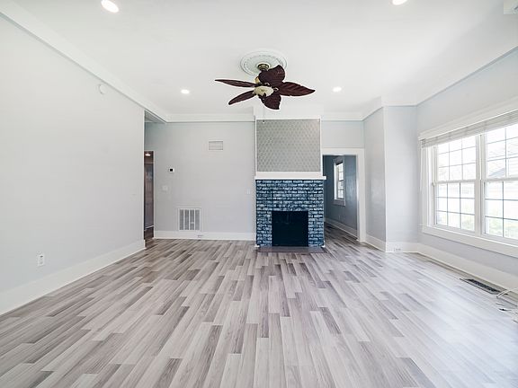 Living room - view from the front door