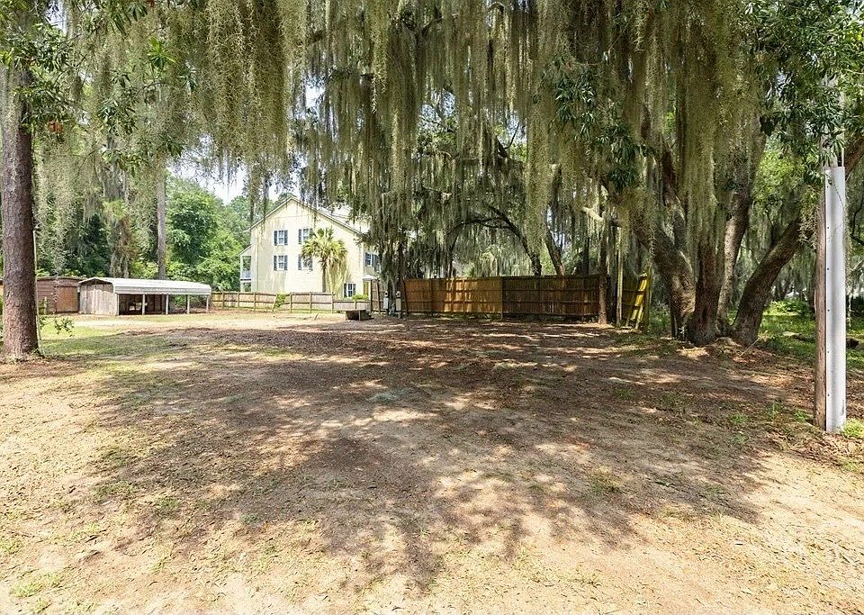 2nd image of 255 Oyster Point Drive