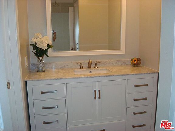 3rd image of 15425 Sherman Way APT 231