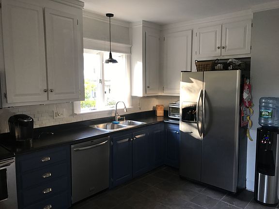 4th image of 22 Brook St