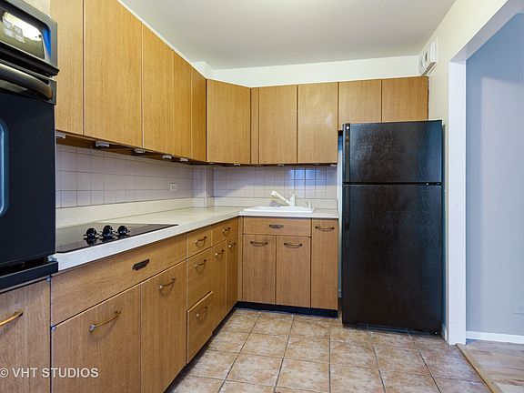 5th image of 3550 N Lake Shore Dr APT 1020