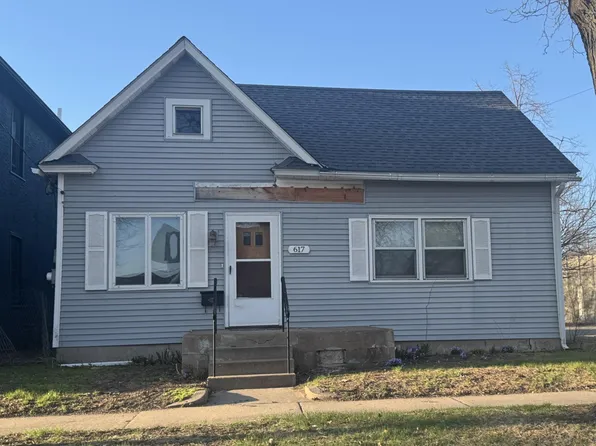 617 24th Ave NE, Minneapolis, MN 55418