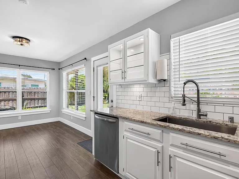 1521 San Roy Dr — Photo 14