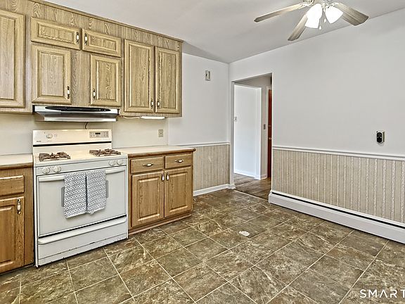 5th image of 15 Locust Street
