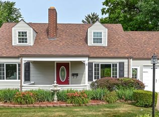 2004 Ensign Dr, Aliquippa, PA 15001