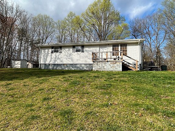 5th image of 135 John Reagan Ln