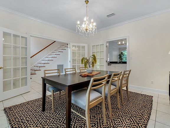 3rd image of 2021 Winthrop Way