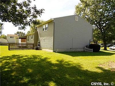 3rd image of 8096 Thurston Dr