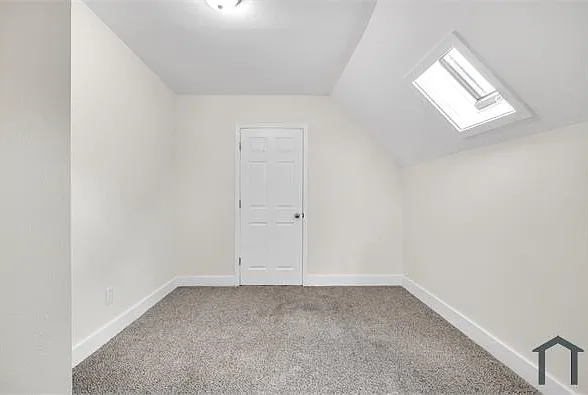 3160 Graceland Ave — Photo 15