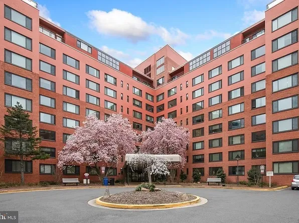 1121 Arlington Blvd, Arlington, VA