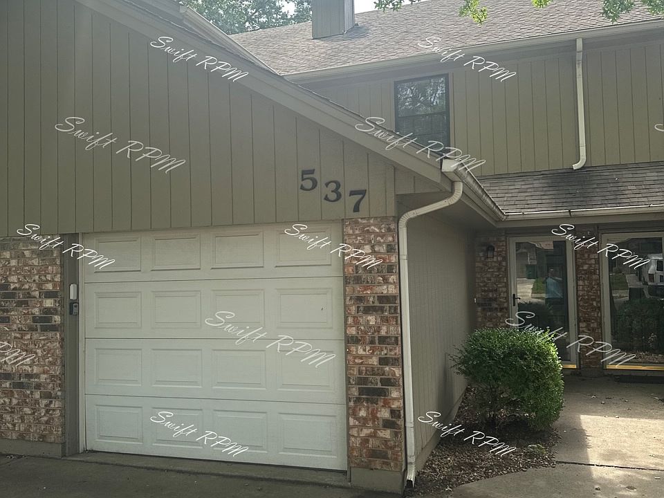 1st image of 537 NE Churchill St #2-1