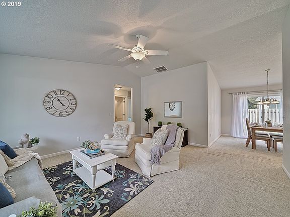 4th image of 515 SE Neptune Ave