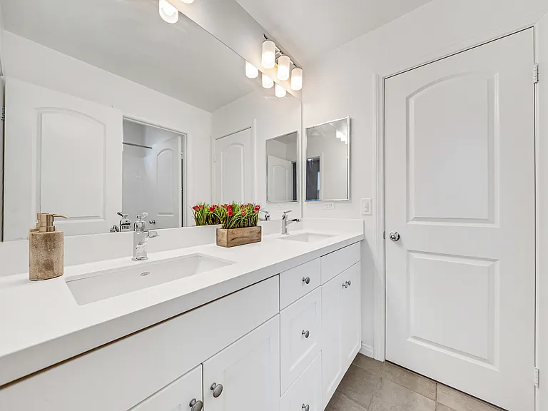 10532 Wilding Dr — Photo 6