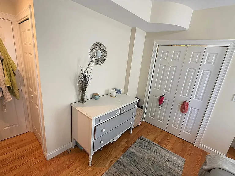 521 Main St #2 — Photo 22