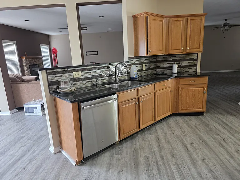 907 Bentgrass Dr — Photo 13
