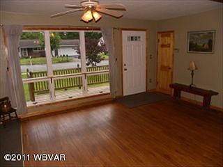 2nd image of 2625 Lincoln Dr