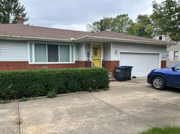 6833 E Pleasant Valley Rd, Independence, OH 44131