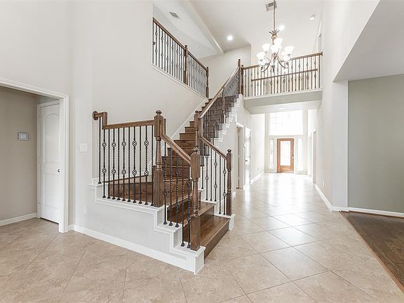 3rd image of 26714 Longleaf Valley Dr