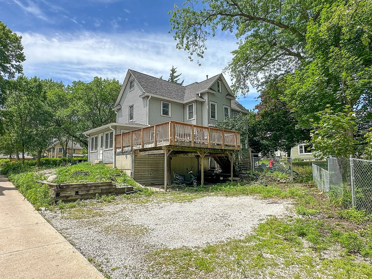412 Ash Ave — Photo 3