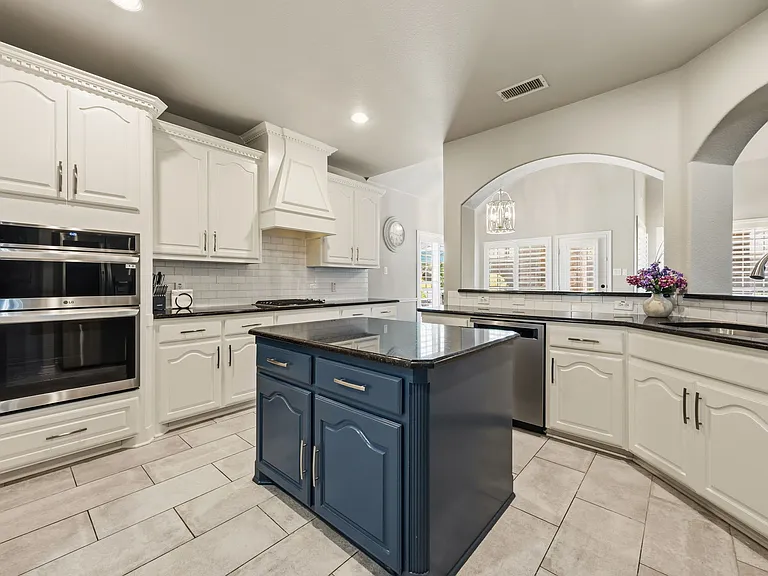 2251 Cold Water Dr — Photo 16