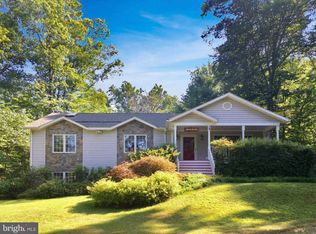 7804 Lake Dr, Manassas, VA 20111