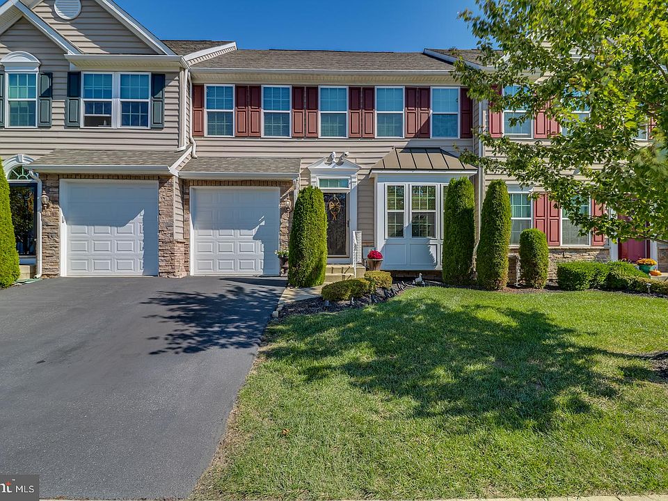 1st image of 214 Anita Ct