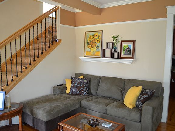 3rd image of 205 Douglas Ave #1