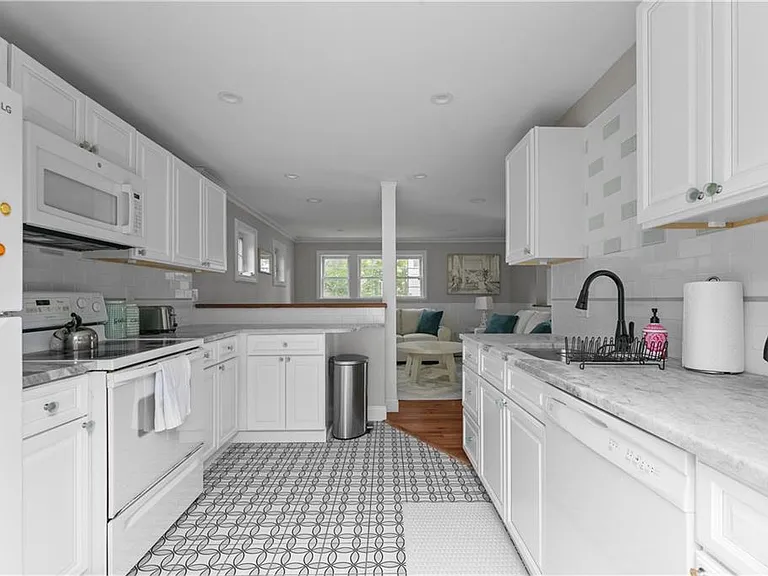 19 Warren Ave #19 — Photo 6
