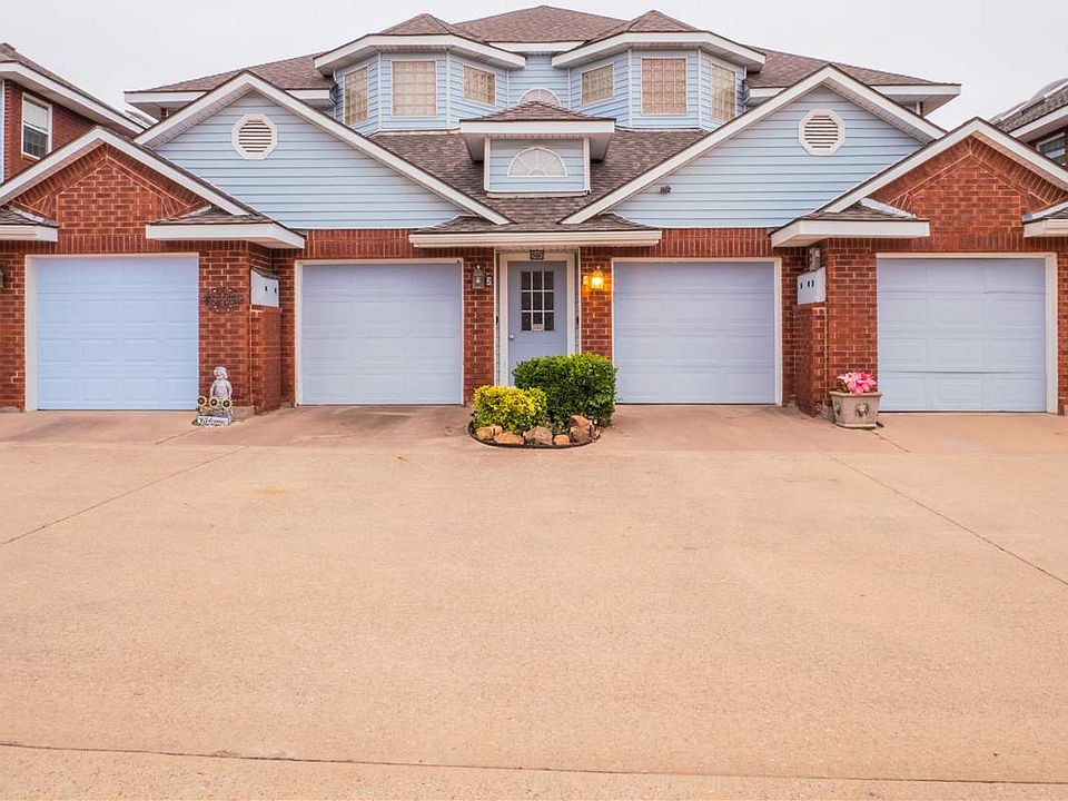 1st image of 507 NW Fairway Villas Dr APT 4