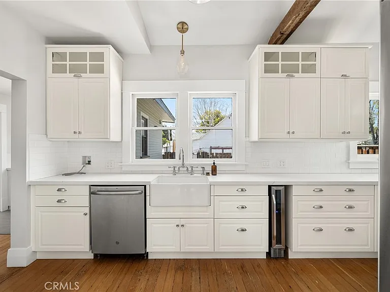 390 N Cambridge St — Photo 11