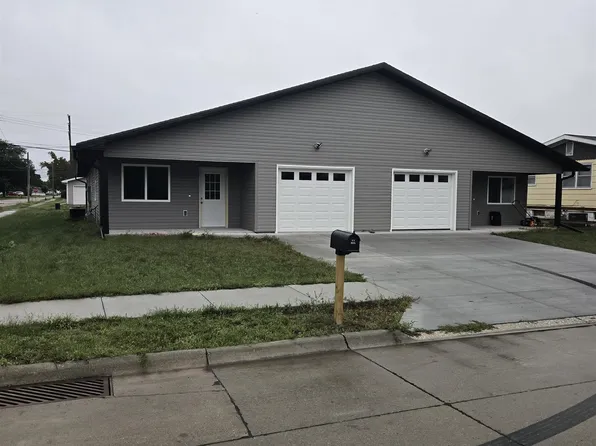 126 Jackson Ave, Norfolk, NE 68701