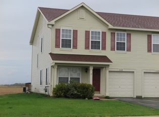 1112 Burns Ln, Minooka, IL 60447