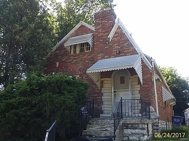 1st image of 5784 Vivian Ave