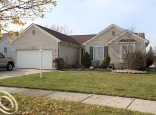 32371 Brown St, Garden City, MI 48135