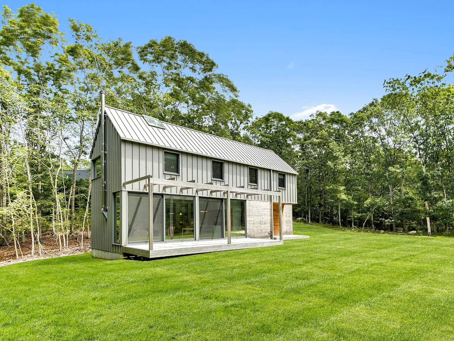New Construction. First Time Available for Rent. — Photo 2