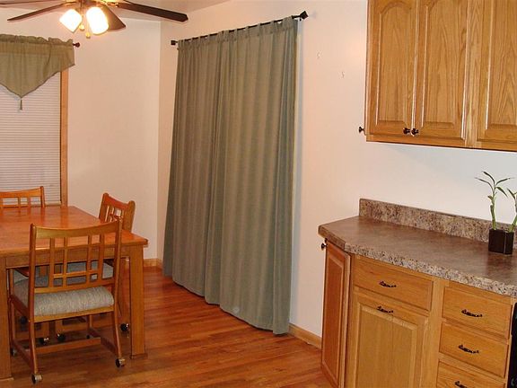 5th image of 7 Leach Ave