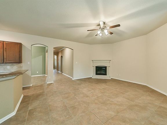 5th image of 6822 Oaken Gate Way