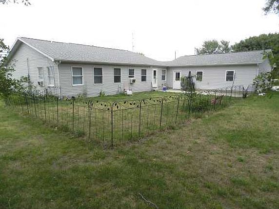 2nd image of 343 Meuse Argonne St